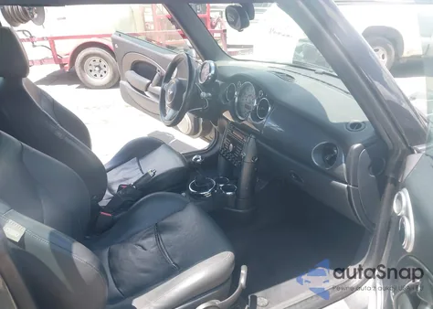 2005 Mini Cooper S from USA, damaged, VIN WMWRH33495TF82332